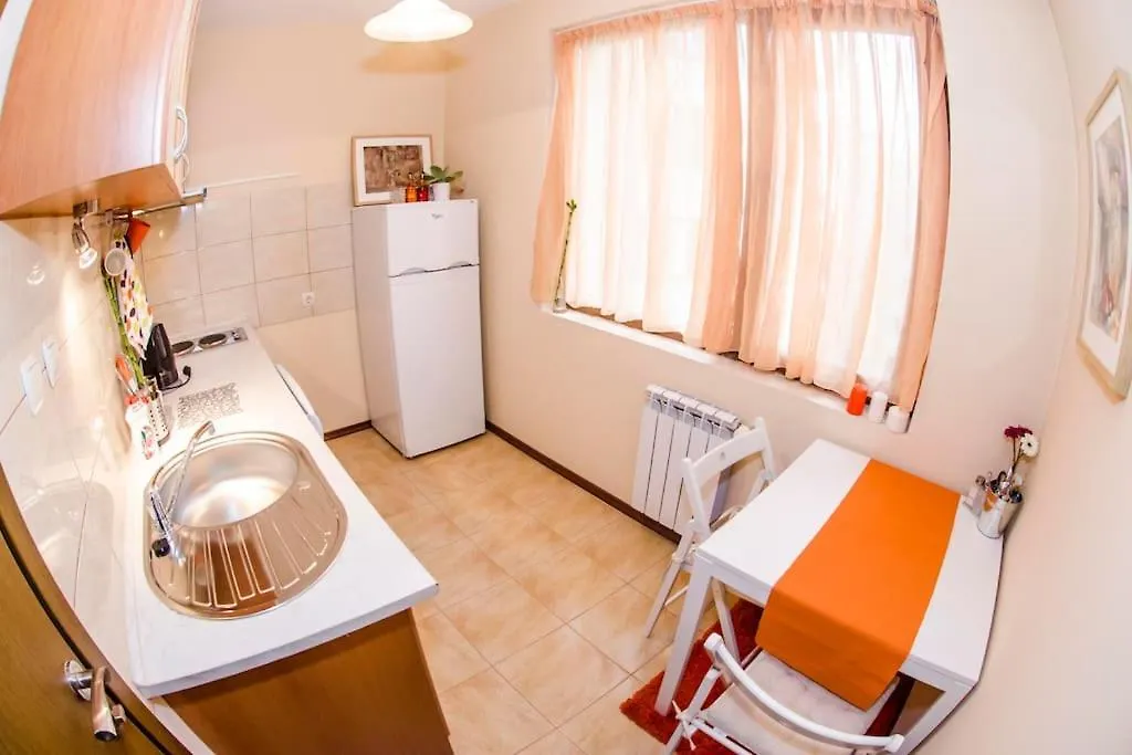 23 Central 1 Bedroom Apartment With Balcony ソフィア