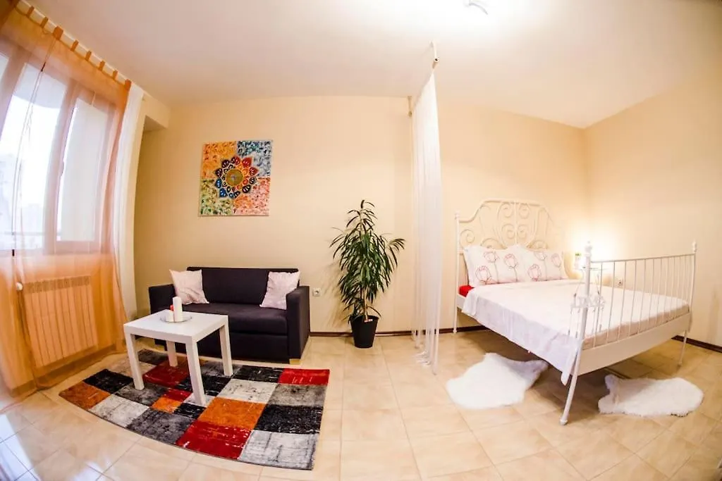 23 Central 1 Bedroom Apartment With Balcony ソフィア