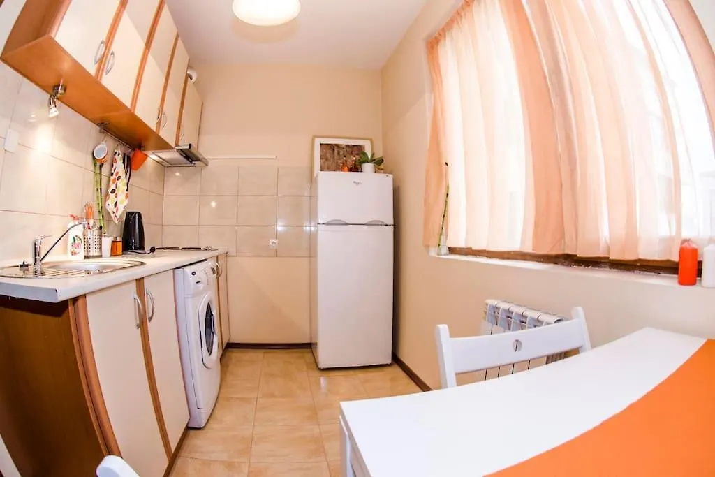 23 Central 1 Bedroom Apartment With Balcony ソフィア